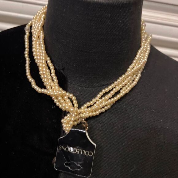 Collections Necklace Vintage 7 Multi Strand Statement Necklace Faux Pearl. - Picture 5 of 5